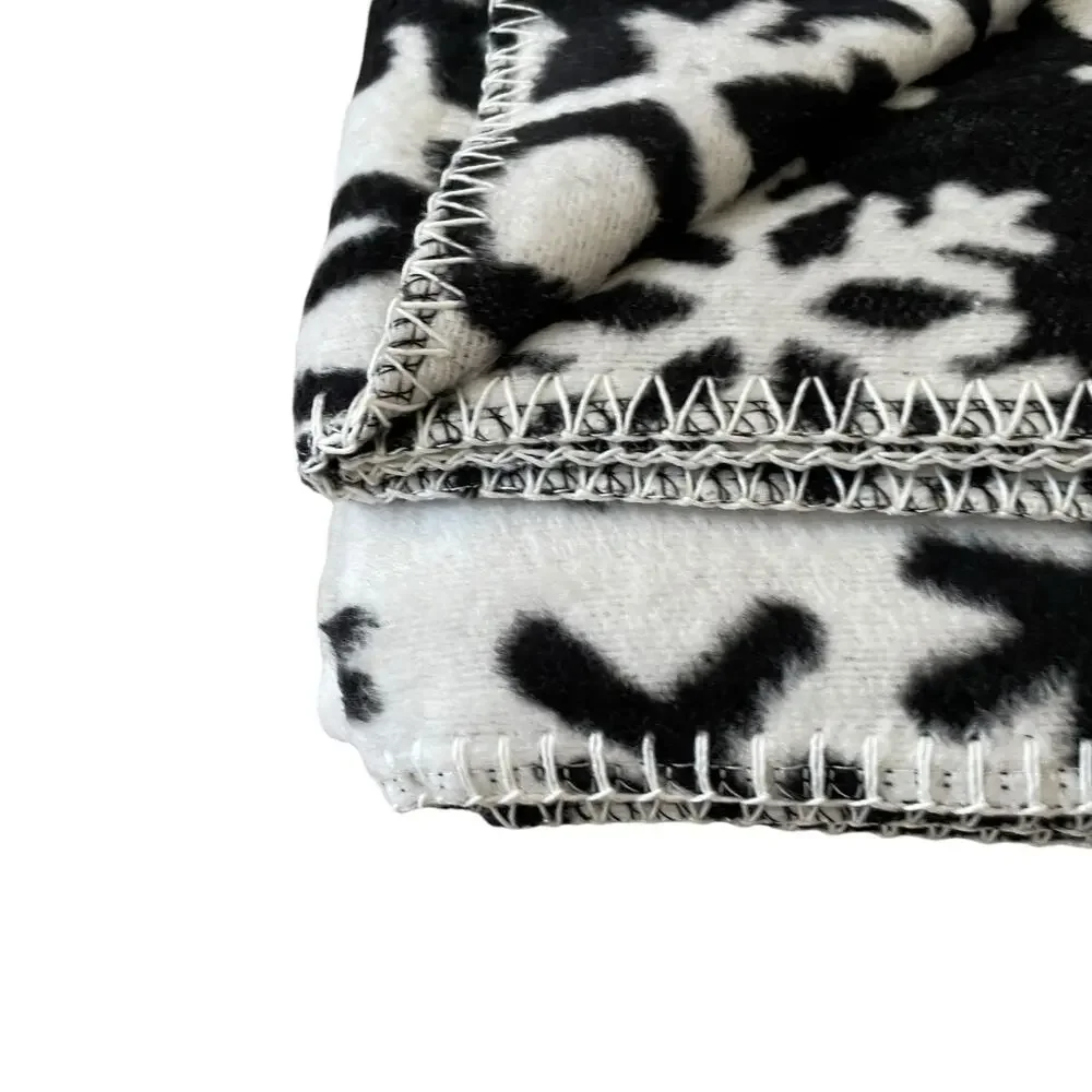 Docofil Christmas SNOWFLAKES Reversible Throw 51x67 Portugal Black & White